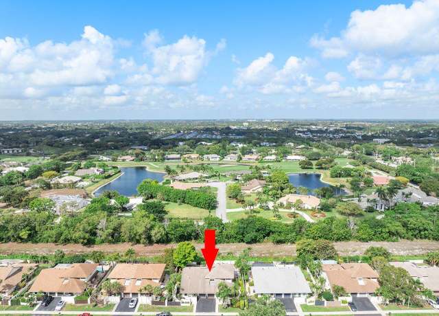 Property at 332 SW 29th Ave, Delray Beach, FL 33445, 3 beds, 2.5 baths
