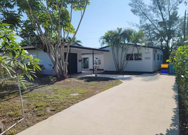 Property at 2220 NW 1st St, Boynton Beach, FL 33435, 3 beds, 2 baths