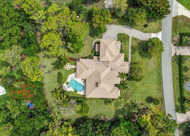 Property at 378 Squire Dr, Wellington, FL 33414, 5 beds, 5 baths