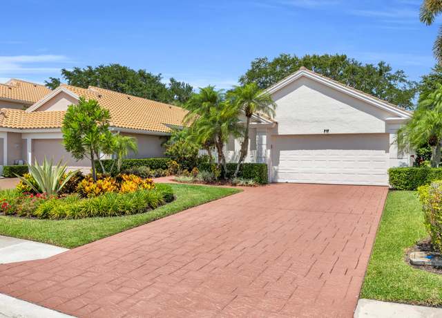 Property at 717 Pinehurst Way, Palm Beach Gardens, FL 33418, 3 beds, 3 baths