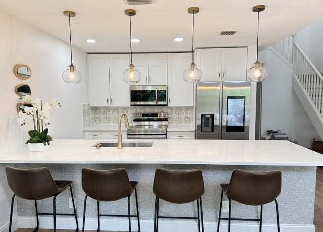 Property at 12838 Woodmill Dr, Palm Beach Gardens, FL 33418, 3 beds, 3.5 baths