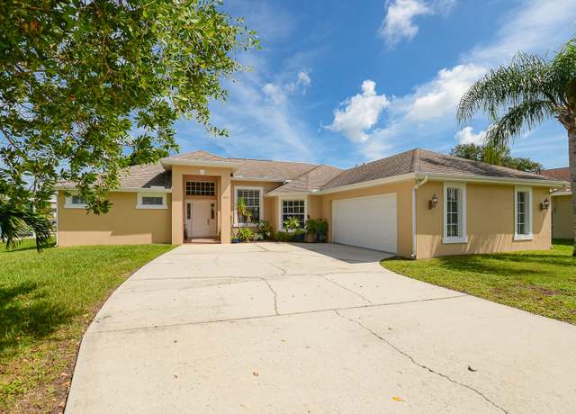 Property at 2497 SE Dogwood Ave, Port Saint Lucie, FL 34952, 3 beds, 2 baths
