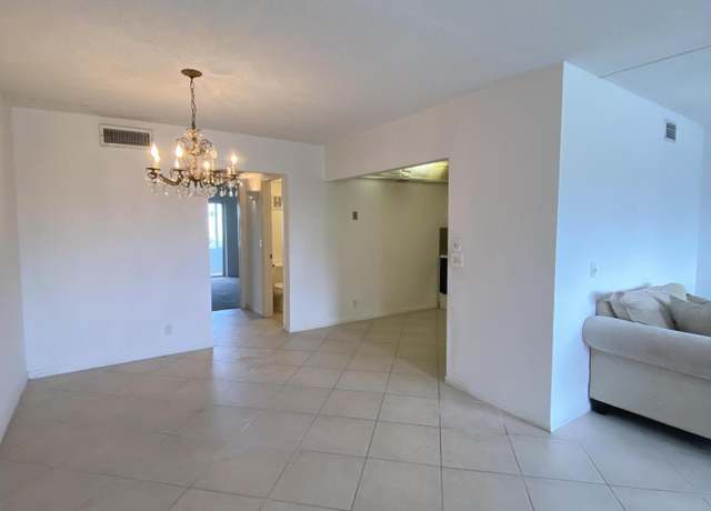 Property at 311 Wellington C, West Palm Beach, FL 33417, 1 bed, 1.5 baths