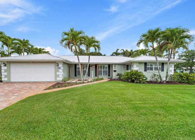 Property at 2880 SE San Jeronimo Rd, Port Saint Lucie, FL 34952, 3 beds, 2 baths