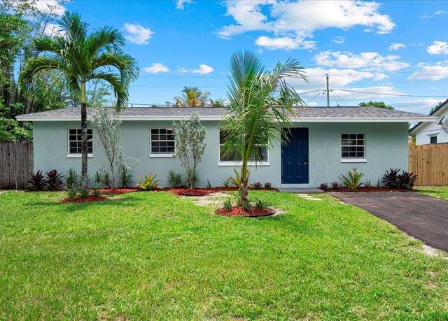 Property at 7493 4th Ter, Lake Worth, FL 33463, 4 beds, 2 baths