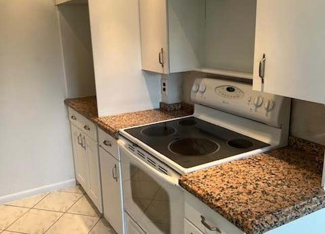 Property at 2085 Newport S #2085, Deerfield Beach, FL 33442, 2 beds, 1.5 baths