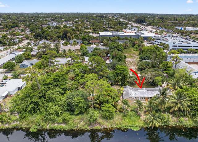 Property at 129 Fleming Ave, Greenacres, FL 33463, 7 beds, 6 baths