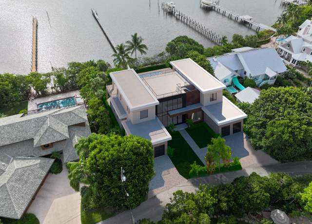 Property at 1422 SE Atlantic Dr, Lantana, FL 33462, 7 beds, 8.5 baths