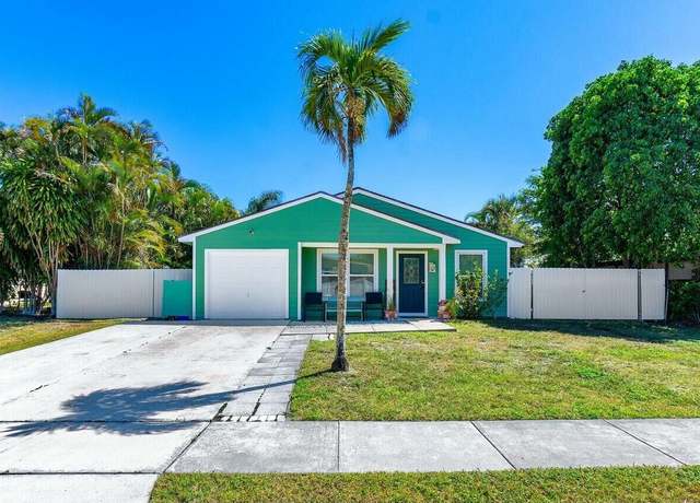 Property at 1102 Stardust Way, Royal Palm Beach, FL 33411, 3 beds, 2 baths