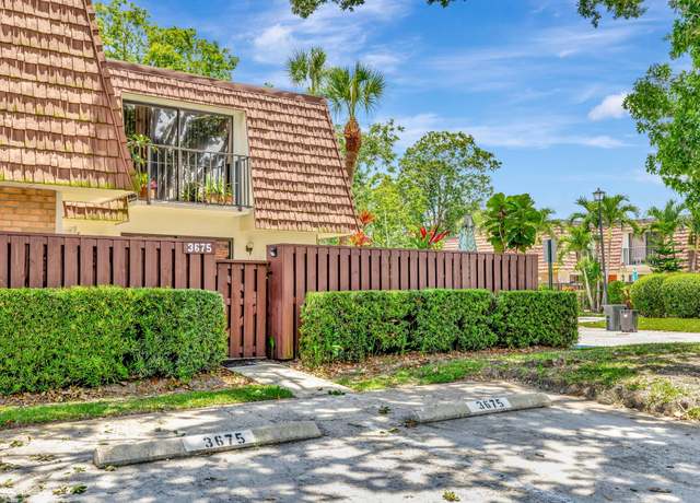 Property at 3675 SW Sunset Trace Cir, Palm City, FL 34990, 2 beds, 2.5 baths