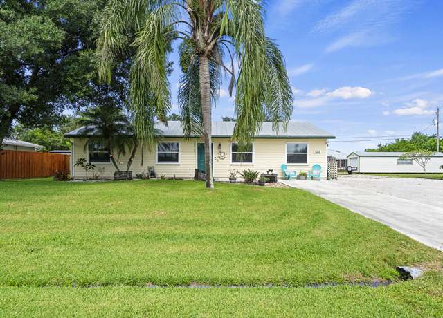 Property at 416 SW Bradshaw Cir, Port Saint Lucie, FL 34953, 3 beds, 2 baths