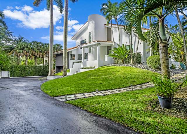 Property at 5981 SW 136th St, Pinecrest, FL 33156, 7 beds, 5.5 baths