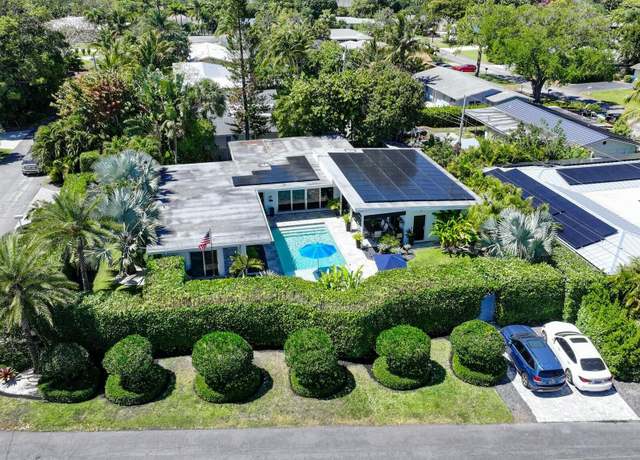 Property at 903 SW 27th Ter, Boynton Beach, FL 33435, 3 beds, 2 baths
