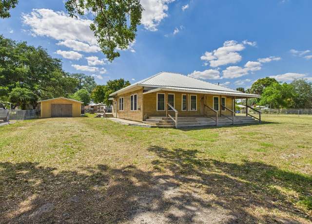 Property at 1000 SW 4th Ave, Okeechobee, FL 34974, 3 beds, 2 baths