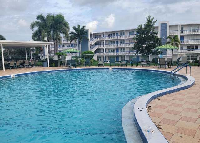 Property at 407 Greenbrier A, West Palm Beach, FL 33417, 1 bed, 1.5 baths