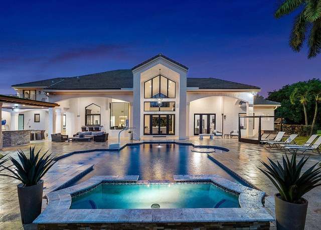 Property at 21677 El Bosque Way, Boca Raton, FL 33428, 7 beds, 9 baths