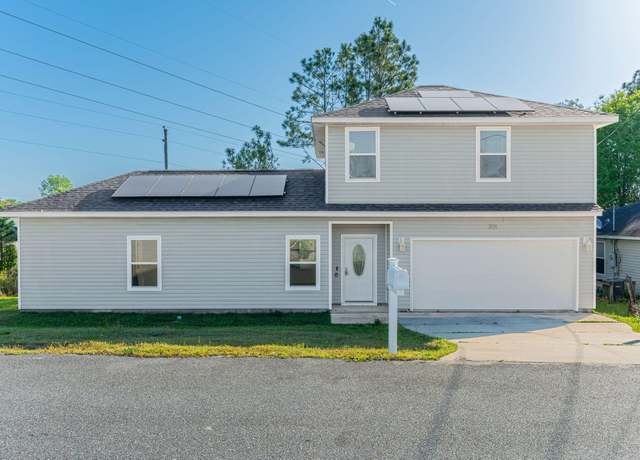Property at 201 Upia Dr, Crestview, FL 32536, 3 beds, 2 baths