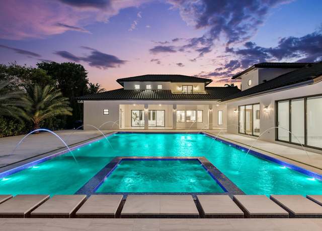 Property at 9700 SW 66th St, Miami, FL 33173, 5 beds, 4 baths