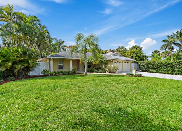 Property at 815 SW Rustic Cir, Stuart, FL 34997, 3 beds, 2 baths