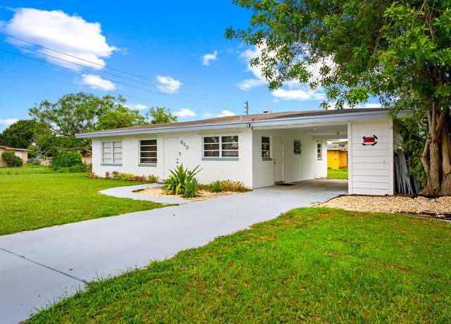 Property at 640 Beach Ave, Port Saint Lucie, FL 34952, 3 beds, 1 bath