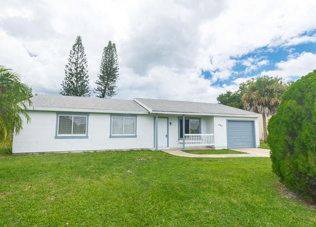 Property at 537 SW Bridgeport Dr, Port Saint Lucie, FL 34953, 3 beds, 2 baths