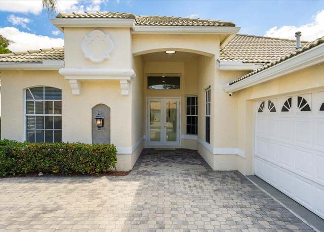 Property at 623 SW Lake Charles Cir, Port Saint Lucie, FL 34986, 3 beds, 3 baths