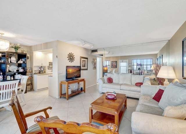 Property at 4042 Exeter C, Boca Raton, FL 33434, 2 beds, 1.5 baths