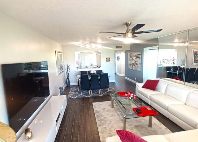 Property at 7192 Huntington Ln #107, Delray Beach, FL 33446, 2 beds, 2 baths