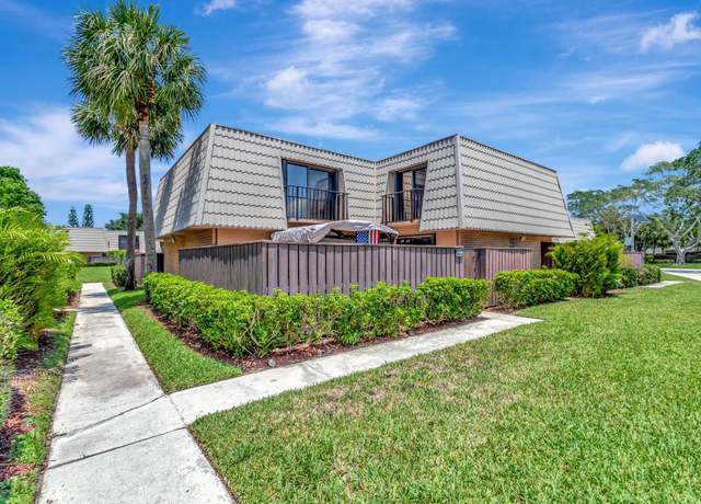 Property at 6644 66th Way, West Palm Beach, FL 33409, 2 beds, 2.5 baths