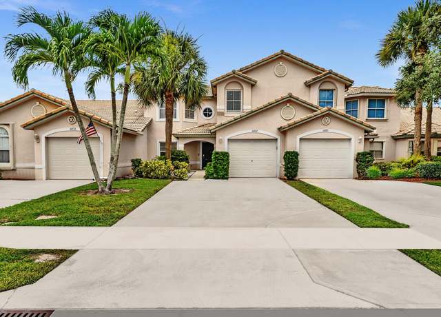 Property at 10727 Lake Shore Dr, Wellington, FL 33414, 3 beds, 2.5 baths