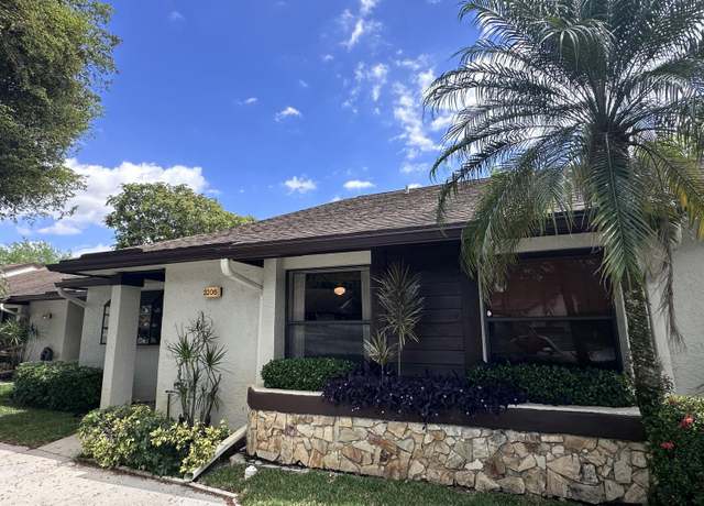 Property at 3206 Carambola Cir S, Coconut Creek, FL 33066, 2 beds, 2 baths
