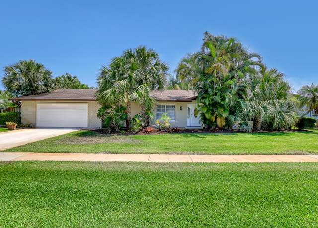 Property at 2288 Windsor Rd, Palm Beach Gardens, FL 33410, 3 beds, 2 baths