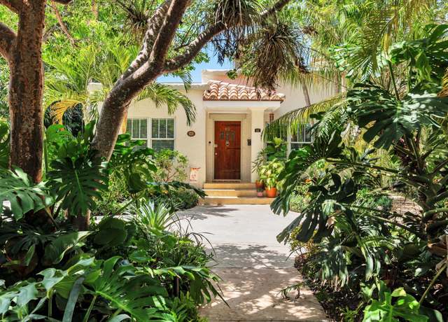 Property at 812 Upland Rd, West Palm Beach, FL 33401, 2 beds, 1 bath