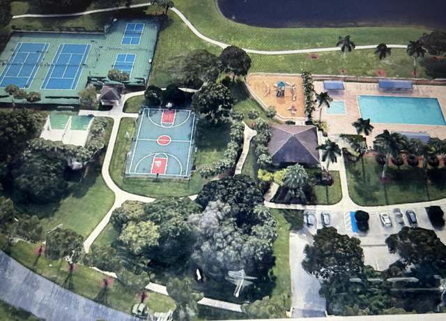 Property at 19002 Cloud Lake Cir, Boca Raton, FL 33496, 3 beds, 2 baths