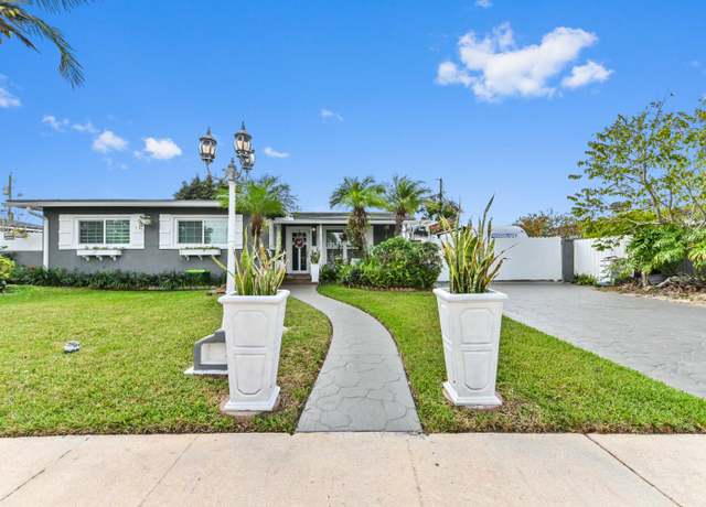 Property at 12470 SW 191st Ter, Miami, FL 33177, 2 beds, 2.5 baths
