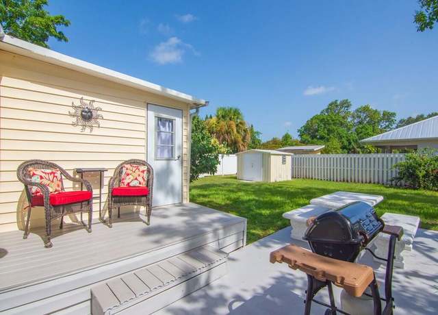 Property at 1260 NE Olive St, Jensen Beach, FL 34957, 3 beds, 1.5 baths