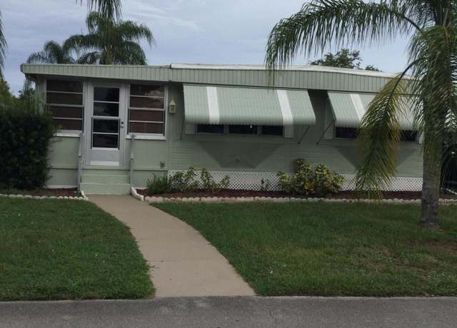 Property at 14 Del Prado St, Port Saint Lucie, FL 34952, 3 beds, 2 baths