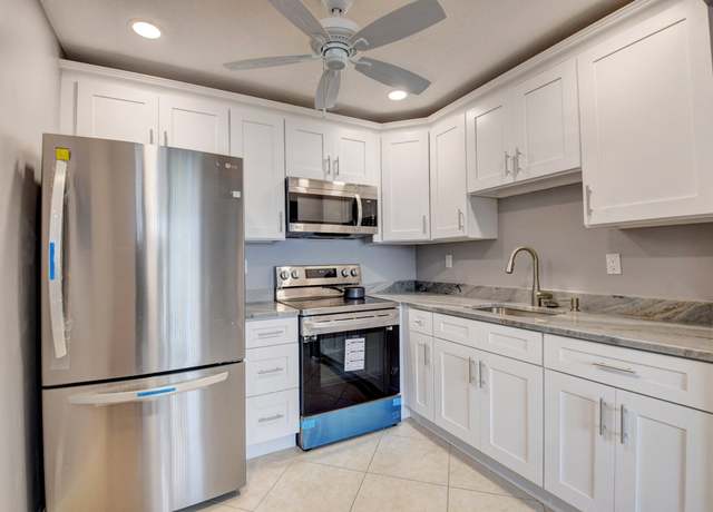 Property at 418 Saxony I, Delray Beach, FL 33446, 1 bed, 1.5 baths