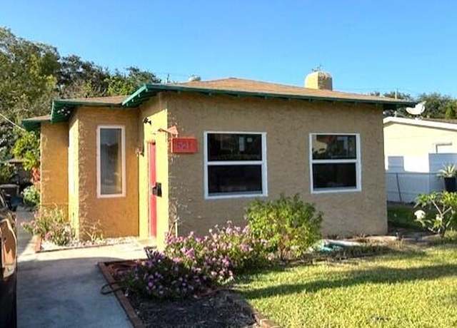 Property at 521 E Lakewood Rd, West Palm Beach, FL 33405, 3 beds, 2 baths
