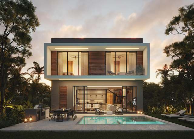 Property at 220 S Swinton Ave, Delray Beach, FL 33444, 4 beds, 4 baths