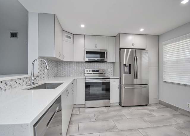 Property at 2201 Lucaya Bnd Unit K4, Coconut Creek, FL 33066, 2 beds, 2 baths