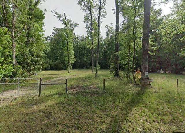Property at 823 SW Nebraska Ter, Fort White, FL 32038