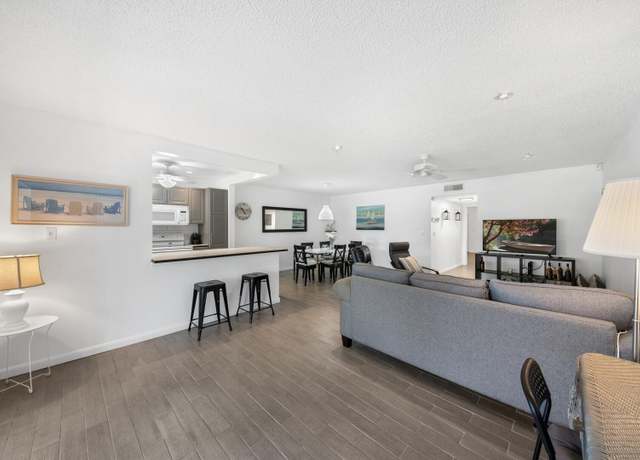 Property at 1382 High Point Way NE Unit C, Delray Beach, FL 33445, 1 bed, 2 baths