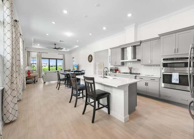 Property at 521 SE Fascino Cir, Port Saint Lucie, FL 34984, 3 beds, 2.5 baths