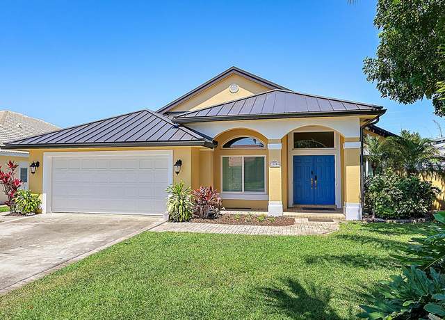 Property at 500 N Cypress Dr, Tequesta, FL 33469, 3 beds, 3 baths