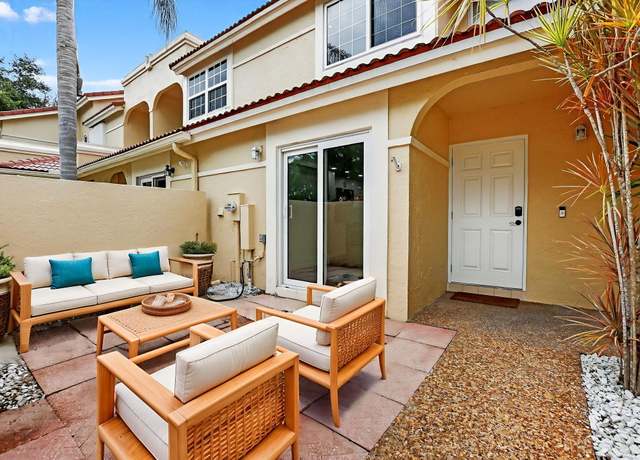 Property at 3360 Deer Creek Alba Cir, Deerfield Beach, FL 33442, 2 beds, 2.5 baths