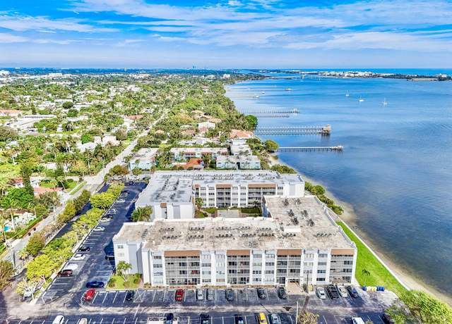Property at 1516 S Lakeside Dr #312, Lake Worth Beach, FL 33460, 2 beds, 2 baths