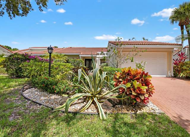 Property at 37 W Glens Dr, Boynton Beach, FL 33436, 3 beds, 2 baths