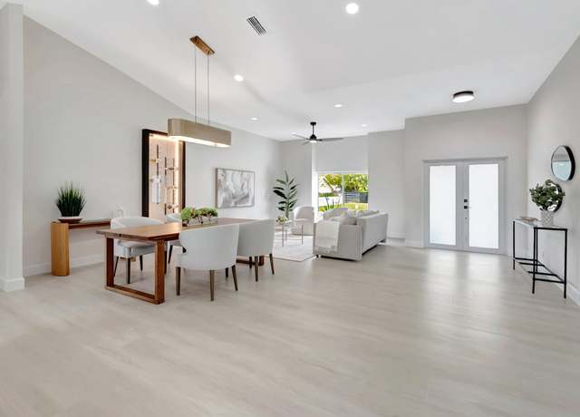 Property at 702 Enfield Rd, Delray Beach, FL 33444, 3 beds, 3 baths