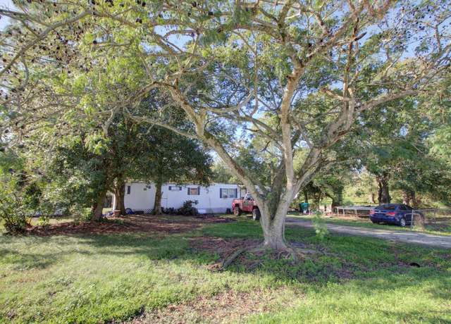 Property at 7100 NE 12th Ln, Okeechobee, FL 34974, 2 beds, 1.5 baths